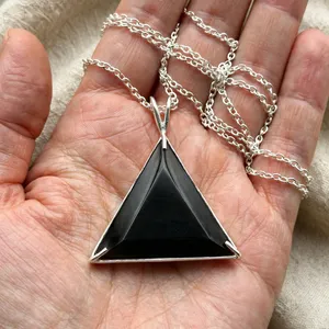 Collar con Colgante Triangular de Ónix Negro Natural de 25 mm, Chapado en Rodio, Plata, Oro y Oro Rosa, Joyería con Piedras Preciosas para Regalo - Product Image 4