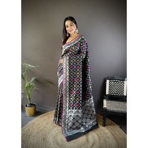 Saree indien en soie traditionnelle de haute qualité pour les fêtes de mariage 65 \ "Vente en gros pour femmes adultes - Product Image 2