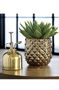 Vase en métal impressionnant pour la décoration d'étagères, au style artistique contemporain - Product Image 3