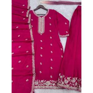 Ensemble de costume fantaisie pour femmes avec de belles broderies et des travaux de séquence - Product Image 1