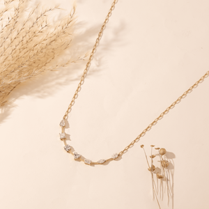 Collar de Cadena con Diamantes de Diferentes Formas, Joyería Fina para Novias y Bodas - Product Image 3