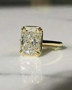 Anillo de diamante cultivado en laboratorio con corte radiante alargado de 4.02 quilates, estilo Old Mine, para oro macizo de 18 quilates con engaste de bisel, regalo de promesa de boda para amantes - Product Image 5