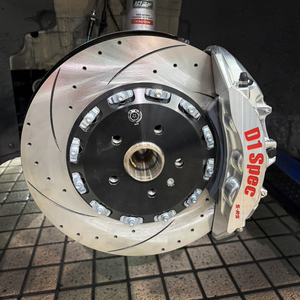 D1SPEC S-RS B6 Nuevo Kit de Frenos de Disco Flotantes de 380 mm para VW ID. Buzz Mercedes GLA200 para X1/X3 - Rendimiento Forjado de 6 Pistones - Product Image 1
