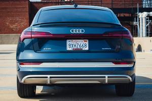 รถยนต์มือสองที่เชื่อถือได้ ปี <span class=keywords><strong>2021</strong></span> Audi RS6 Avant <span class=keywords><strong>RS</strong></span> Tribute Edition - Product Image 3