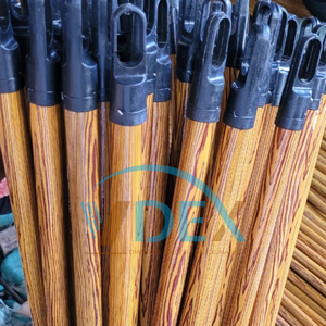 Venta caliente de alta calidad de Vietnam piso de limpieza personalizado grano de madera de PVC, cepillo de Cable LARGO DE Color café/mango de tubo de mopa - Product Image 2