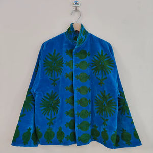 Chaqueta Corta de Terciopelo Bordada a Mano con Ojo Turco, Reversible y Ecológica, Estilo Bohemio Hippie Vintage - Product Image 1