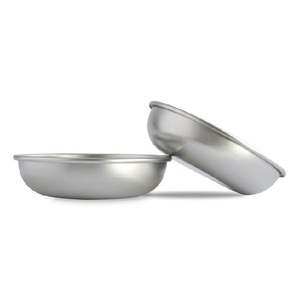 Tazón Redondo de Acero Inoxidable para Perros, Plato para Comida y Agua para Interiores y Exteriores, Hecho a Mano, Forma Redonda, Color Plateado - Product Image 1