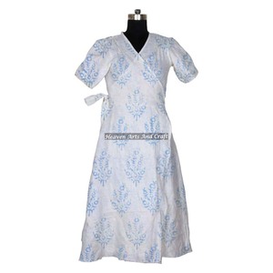 เสื้อคลุมอาบน้ำผ้าฝ้ายแท้พิมพ์ลายบล็อกทำจาก Jaipur สำหรับใส่ในฤดูร้อน - Product Image 1