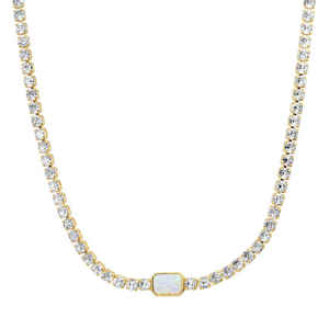 Delicado Collar de Cadena de Oro con Cristal de Corte Esmeralda y Diamantes CZ de Lujo para Mujer - Product Image 4