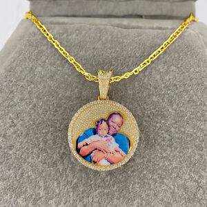 Pendentifs photo souvenir en diamant moissanite glacé, bijoux hip-hop, argent 925 plaqué or, idées cadeaux personnalisées, fête - Product Image 3