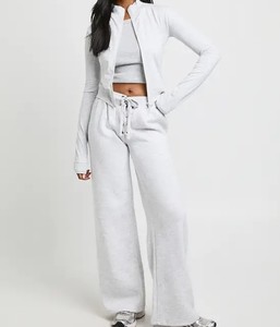 Conjunto de Sudadera Transpirable con Cuello Redondo y Pantalones Deportivos para Mujer, Fabricante de Ropa al por Mayor con Logotipo Personalizado OEM/ODM y Marca Privada - Product Image 3