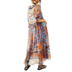 Robes d'été 2026 : Robe intemporelle ornée de volants, col en V et ourlet plissé sur toute la longueur - Product Image 3