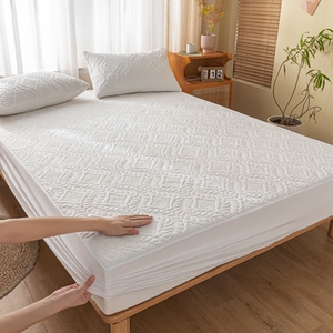 Quilted <b>Bed</b> Protection <b>Pad</b> 100% Polyester 300tc Waterproof Air-permeable Machine Washable All-Season Folding Mat Mattress Cover - Product Image 6