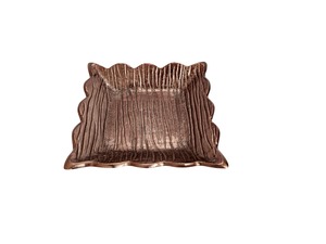Plateau décoratif rectangulaire en aluminium antique gravé avec un motif végétal, avec poignée, pour le Ramadan et les occasions de mariage - Product Image 3
