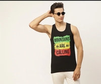 Camiseta sin mangas negra para hombre con estampado Rasta 'Las montañas te llaman', cuello redondo, estilo casual, de algodón transpirable, con logo frontal