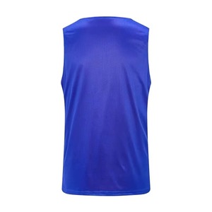 Maillot de basket-ball en sublimation, design imprimé intégral, kit sportif, couleurs résistantes à la décoloration, maillot de basket-ball durable - Product Image 4