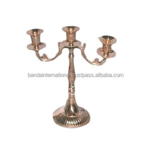 Porte-bougie conique à trois lumières en laiton de haute qualité avec finition dorée pour la décoration de bureau à la maison et pour Noël - Product Image 5