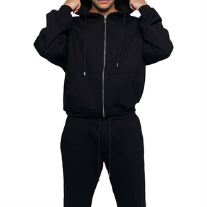Sudadera con Capucha para Hombre, Negra, de Forro Polar, Corte Regular, Color Sólido, Informal, para Invierno, con Logotipo Frontal Tejido - Product Image 1