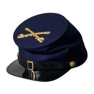 Reproducción de una gorra de caballería de la Unión Civil Estadounidense, también conocida como un kepi, con sables y un número de insignias. - Product Image 2
