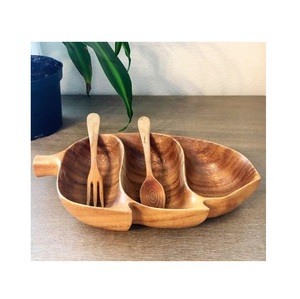Bol en bois naturel fait main, plat de service rustique pour fruits, collations, salades, desserts, cuisine, table à manger, décoration de la maison - Product Image 1