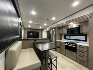 Autocaravana de Lujo Confortable 2025 K-Z Rv D-u-r-a-n-g-o 333RLT, Remolque de Viaje, Casa Rodante - Product Image 3