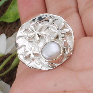 แหวนมุกวินเทจสไตล์วิคตอเรียน เงินแท้ 925 มุกน้ำจืดธรรมชาติ แหวนรูปดอกไม้ เครื่องประดับอัญมณีโบราณ สำหรับผู้หญิง งานแต่งงาน - Product Image 4