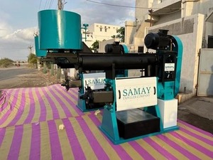 Usine de production d'huile de sésame automatique, capacité de 10 tonnes, presse commerciale à 9 boulons avec alimentation électrique pour l'extraction d'huile - Product Image 3