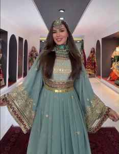 Robes Kuchi confortables et de haute qualité, robes afghanes, robes traditionnelles Kuchi, vente en gros par Am Impex, robes de mariée. - Product Image 3