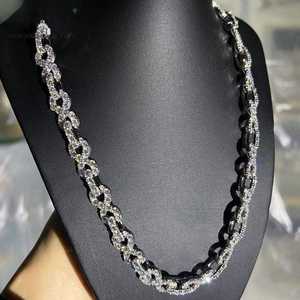 สร้อยคอผู้ชายแบบ Cuban Link ขนาด 15 มม. ชุบโรเดียม เงินแท้ S925 ประดับเพชรโมอิสซาไนต์ GRA  ผ่านการทดสอบเพชร  ดีไซน์แบบอินฟินิตี้ - Product Image 2