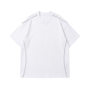 Camiseta Casual con Estampado de Serigrafía en la Parte Delantera, Costuras en Contraste, Corte Regular, Hombros Caídos, 100% Algodón Transpirable para Hombre - Product Image 1