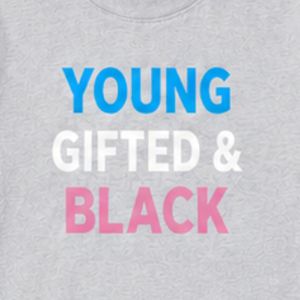 Camiseta Juvenil Gris de Manga Corta con Cuello Redondo y Diseño Gráfico para la Escuela, Ropa Cómoda para Uso Diario - Product Image 3