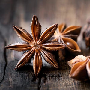 Anís estrellado fresco y seco al por mayor de Vietnam con la mejor calidad y buen precio a granel - Product Image 1