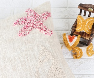 Housse de coussin décorative à fermeture éclair carrée à franges en coton 100% rayé imprimé ivoire et rose - Product Image 5