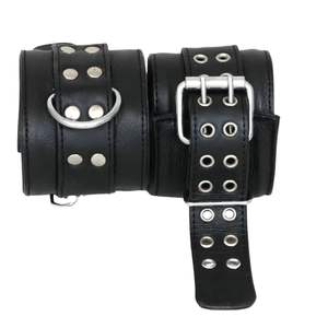 Arnés de sujeción de cuero vacuno con accesorios para muñecas y cuello - Product Image 3