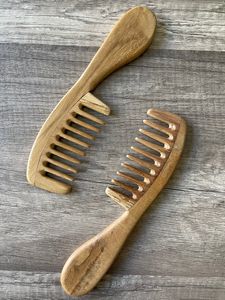 Peine de madera personalizado con logo, cepillo de madera natural, peine de madera natural al mejor precio, peine artesanal rústico natural - Product Image 6
