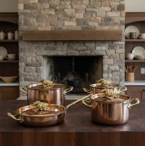 Ensemble de casseroles en acier inoxydable martelé à la main, finition dorée, design européen, écologique, pour hôtels et restaurants (vente en gros) - Product Image 4