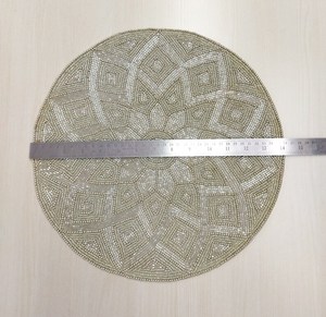 Set de table rond en polyester/coton fait main, brodé de fleurs, rayé, écologique, couleur argent. Ensemble de 2/4/6 pièces disponible pour une utilisation à domicile ou à l'hôtel - Product Image 1