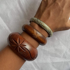 Juego de Pulseras de Madera Natural Hechas a Mano con Acabado Granulado para Mujer, Pulsera Gruesa de Madera Natural por AFZA ENTERPRISES - Product Image 6