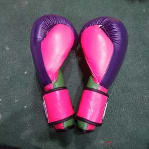Gants de boxe professionnels en cuir PU, fermeture auto-agrippante, personnalisables, légers – Vente en gros directe usine - Product Image 4