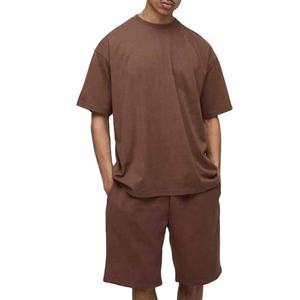 Nuevo conjunto corto de ropa informal de verano para hombres de gran venta 2026 con chándal de color sólido y diferentes diseños de etiqueta privada 2026 - Product Image 5