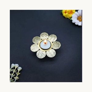 Porte-bougie décoratif en métal, design élégant et moderne, pour la maison, les mariages et les centres de table. - Product Image 4