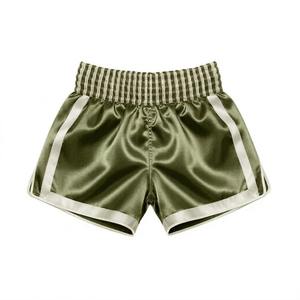 Pantalones Cortos de Muay Thai con Acabado Satinado de Alta Demanda, Tela Suave, Equipo de Entrenamiento sin Fricción para Luchadores Profesionales - Product Image 4