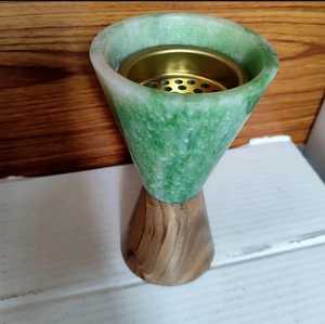 Quemador de incienso de resina epoxi y metal, hecho a mano, ecológico, para todas las estaciones. - Product Image 2