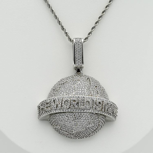 Pendentif Iced Out World Is Yours en Moissanite et Diamant, Argent 925, Collier Statement Hip Hop - Product Image 2