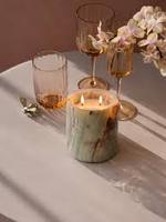 Porte-bougie en marbre rond artisanal en pierre naturelle de luxe pour une décoration élégante de la maison Noël
