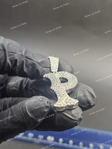 Colgante Personalizado con Letra P, Acabado en Plata 925, Pavé con Diamantes de Imitación Moissanite, Collar con Inicial del Alfabeto - Product Image 4