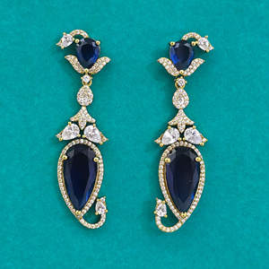 Venta al por mayor: Los pendientes largos de diamantes americanos más vendidos con baño de mehndi 444105 - Product Image 2