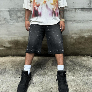 Shorts Bermuda en jean délavé foncé pour homme avec décoration à pois en strass, taille mi-haute, fermeture boutonnée, style décontracté - Product Image 4