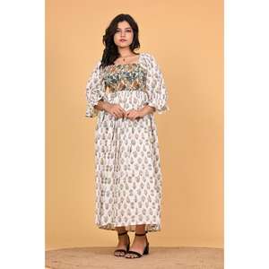 Robe longue maxi en coton à fleurs bohèmes pour femmes, style smocké, robe de soirée d'été - Product Image 5