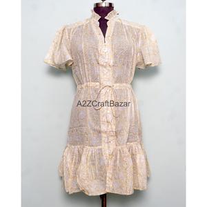 Vente en gros de robes mini décontractées à manches 3/4 et col en V, fabriquées à la main, tendance estivale, 100% coton, imprimé floral personnalisé - Product Image 1